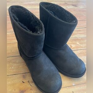 Classic Ugg Boots Size 5